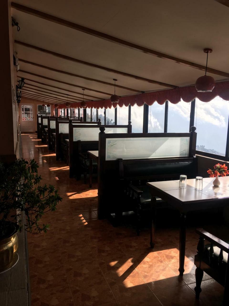Travellers' Inn Dardzsiling Kültér fotó
