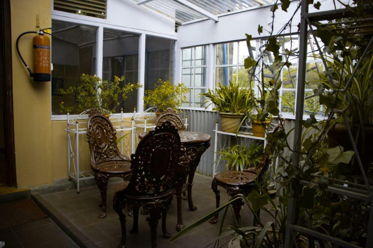 Travellers' Inn Dardzsiling Kültér fotó